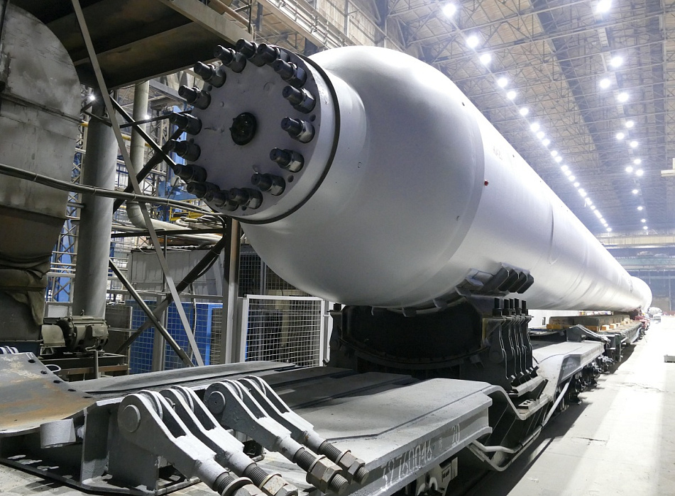 "Уралхиммаш" отгрузил уникальный реактор для отечественного рынка минеральных удобрений